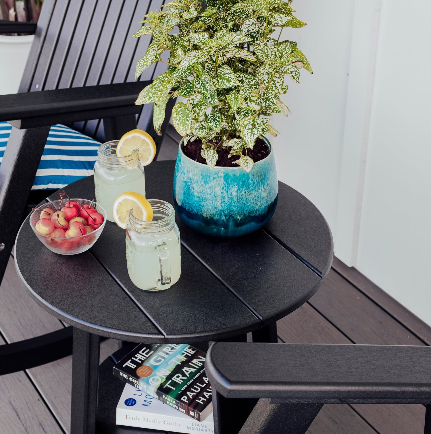 LuxCraft Deluxe End Table 28''